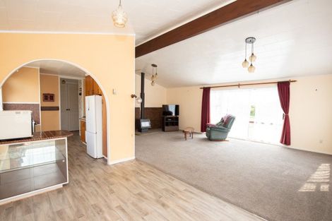 Photo of property in 39 Mahana Road, Ngatea, 3503