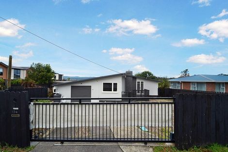 Photo of property in 174 Don Buck Road, Massey, Auckland, 0614
