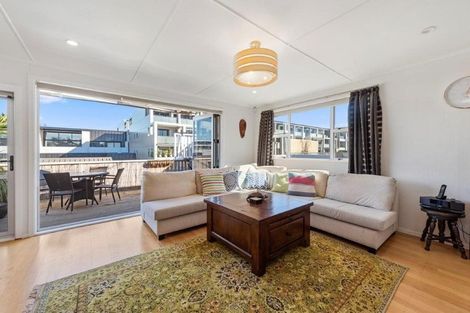 Photo of property in 34 Pitau Road, Mount Maunganui, 3116