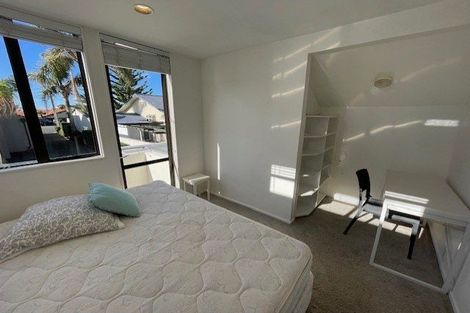 Photo of property in 2/12 Craig Road, Milford, Auckland, 0620