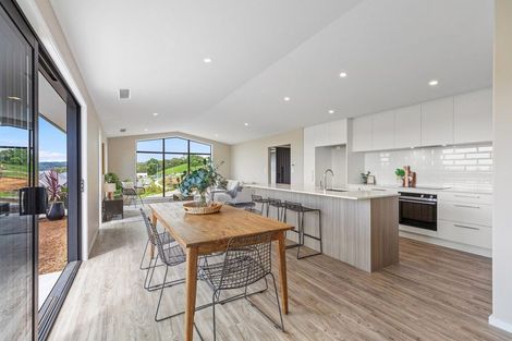 Photo of property in 11 Flounder Drive, Omokoroa, 3114
