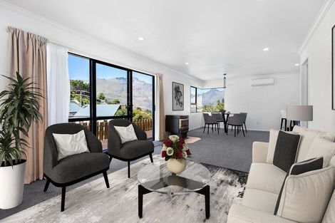 Photo of property in 2a Wye Place, Fernhill, Queenstown, 9300