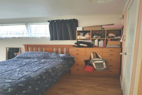 Photo of property in 228 Forrest Hill Road, Forrest Hill, Auckland, 0620