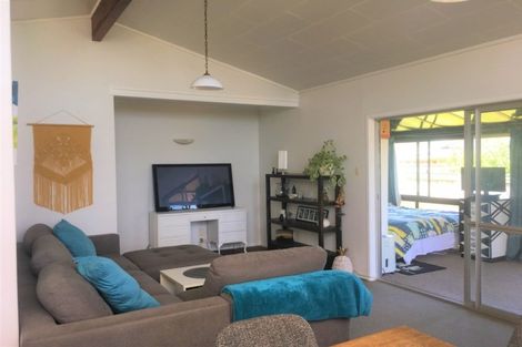 Photo of property in 51 Ngakoti Street, Urenui, 4375