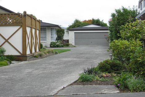 Photo of property in 2/9 Siska Place, Upper Riccarton, Christchurch, 8041