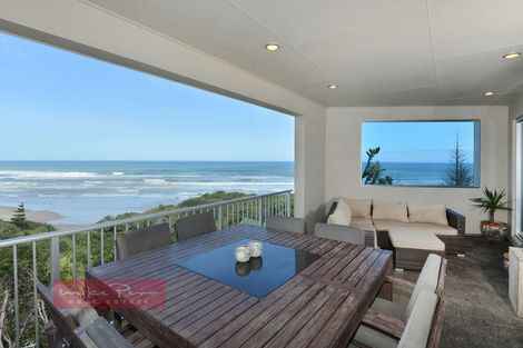 Photo of property in 20 Coates Avenue, Baylys Beach, Dargaville, 0377