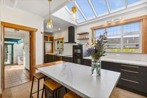 Photo of property in 27a Bayly Road, Moturoa, New Plymouth, 4310