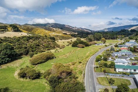 Photo of property in 450 Makara Road, Makara, Wellington, 6972
