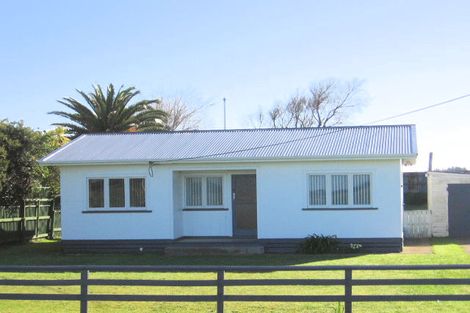 Photo of property in 3 Seabury Avenue, Foxton Beach, Foxton, 4815