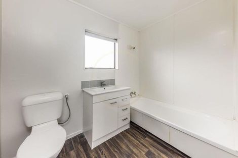 Photo of property in 2/114 Finlayson Avenue, Clendon Park, Auckland, 2103
