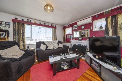 Photo of property in 3 George Street, Waitara, 4320