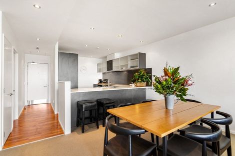 Photo of property in 208/7 Humber Street, Pandora, Napier, 4110