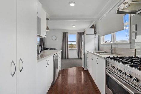 Photo of property in 18 Atuaroa Avenue, Te Puke, 3119