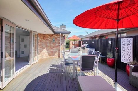 Photo of property in 10 Tawa Place, Parklands, Christchurch, 8083