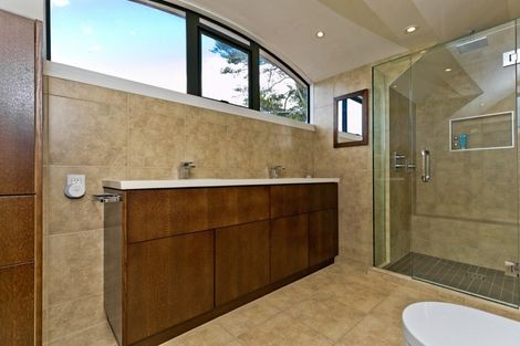 Photo of property in 4/76 Shakespeare Road, Milford, Auckland, 0620