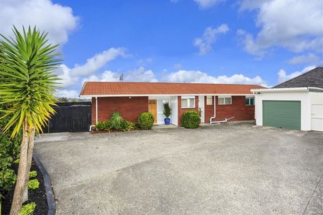 Photo of property in 1/134 Arran Road, Browns Bay, Auckland, 0630