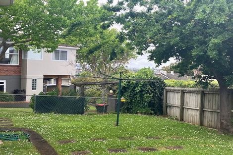 Photo of property in 73 Mellons Bay Road, Mellons Bay, Auckland, 2014