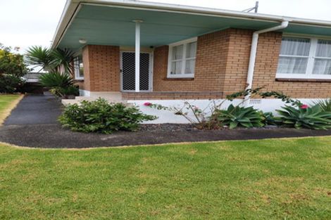 Photo of property in 39 Kenderdine Road, Papatoetoe, Auckland, 2025
