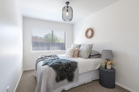Photo of property in 1/149 West Harbour Drive, West Harbour, Auckland, 0618