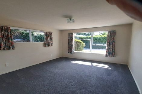Photo of property in 2/86 Aorangi Road, Bryndwr, Christchurch, 8053
