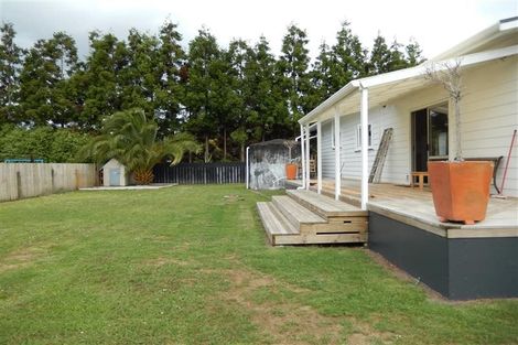Photo of property in 278 Boord Crescent, Kumeu, 0891