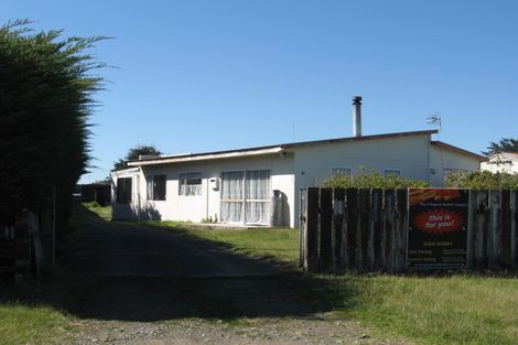 Photo of property in 11 Kauwhata Street, Himatangi Beach, Foxton, 4891