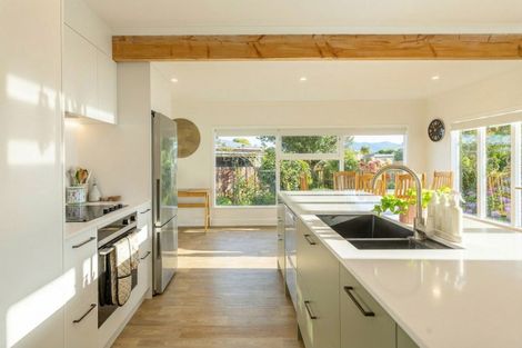 Photo of property in 12 Taverner Street, Carterton, 5713