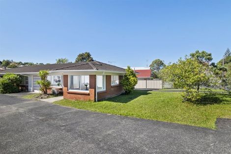 Photo of property in 1/12 Keldale Place, Forrest Hill, Auckland, 0620