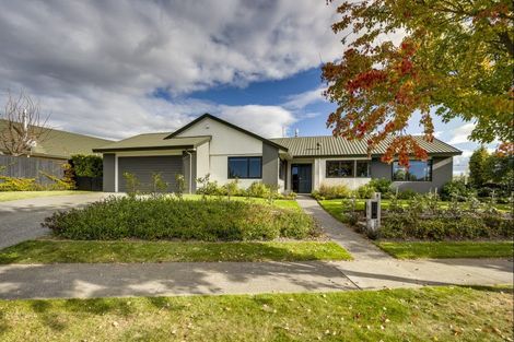 Photo of property in 5 Woodlands Drive, Havelock North, 4130