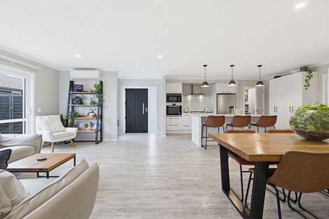 Photo of property in 48 Cupples Street, Papamoa Beach, Papamoa, 3118