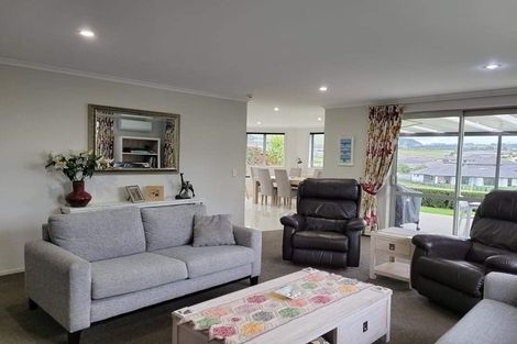 Photo of property in 28 Helenslee Road, Pokeno, 2402