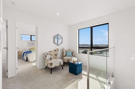 Photo of property in 4c Unsworth Drive, Unsworth Heights, Auckland, 0632