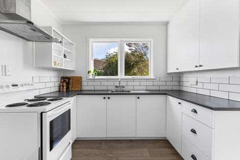 Photo of property in 20 Parera Grove, Heretaunga, Upper Hutt, 5018