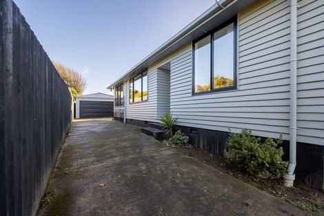 Photo of property in 77 Owles Terrace, New Brighton, Christchurch, 8061