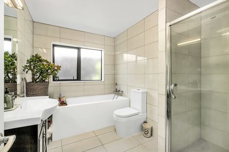 Photo of property in 16 Kiwi Road, Point Chevalier, Auckland, 1022