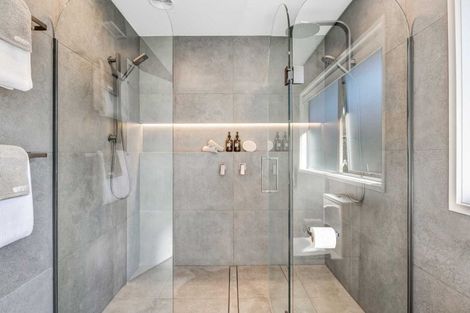 Photo of property in 18 Glengarry Avenue, Manly, Whangaparaoa, 0930