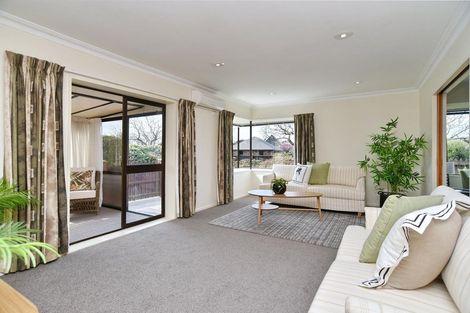 Photo of property in 7 Creese Place, Redwood, Christchurch, 8051