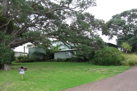 Photo of property in 47 Tiri View Road, Palm Beach, Waiheke Island, 1081
