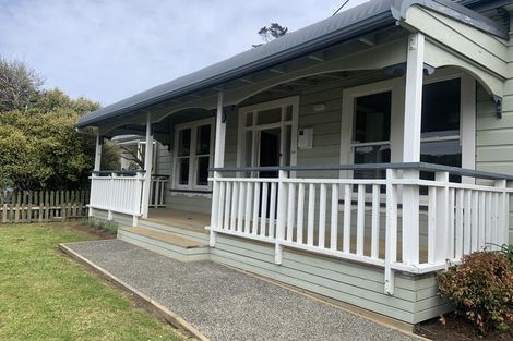 Photo of property in 24 Derwent Street, Island Bay, Wellington, 6023