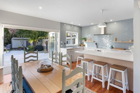 Photo of property in 12 Rawene Street, Waikanae, 5036