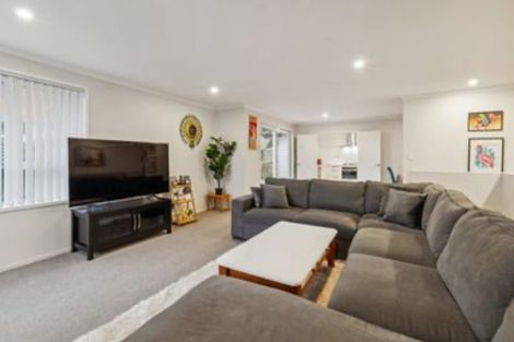 Photo of property in 110 Lisle Farm Drive, Pukekohe, 2120