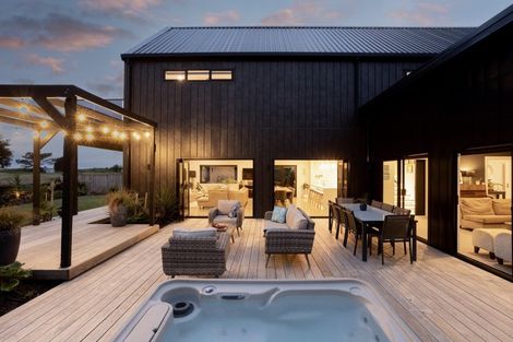 Photo of property in 35 Malibu Key, Papamoa Beach, Papamoa, 3118