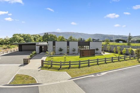 Photo of property in 10 Rodeo Place, Outram, 9019