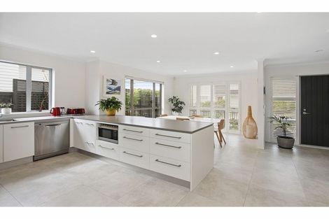 Photo of property in 30 Arthur Rolfe Lane, Swanson, Auckland, 0614