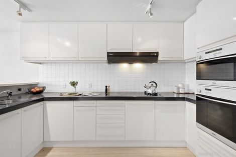 Photo of property in 1/328 Oriental Parade, Oriental Bay, Wellington, 6011