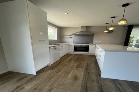 Photo of property in 20 Woolwich Close, Whitby, Porirua, 5024