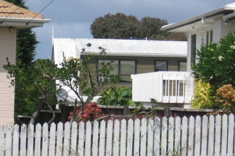 Photo of property in 60 Glass Road, Mount Roskill, Auckland, 1041