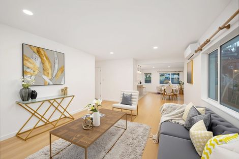 Photo of property in 18 Cityview Place, Massey, Auckland, 0614