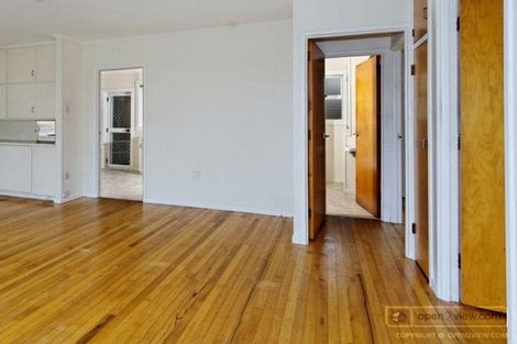 Photo of property in 12c Dawn Place, Te Atatu South, Auckland, 0610