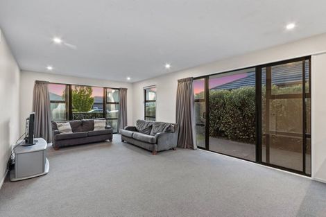 Photo of property in 3 Robalan Close, Halswell, Christchurch, 8025